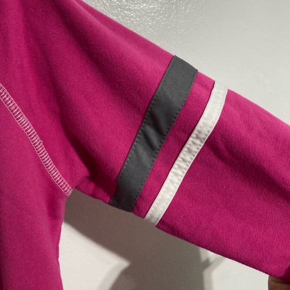 Tri County golf course women’s size small hoodie excellent condition - Picture 4 of 9